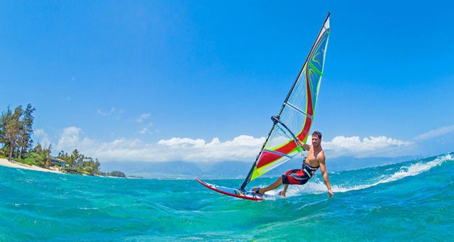 mejores lugares para practicar windsurf